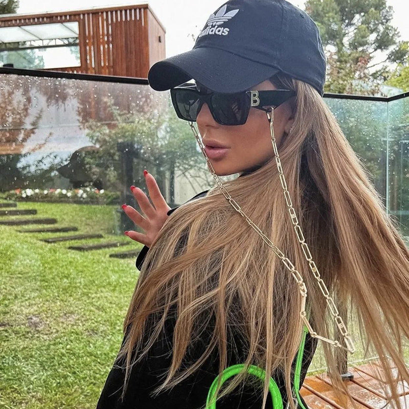 2025New Sunglasses for Women Trendy New European and American Fashion Chain Square Frame Sunglasses for Women Necklace Pendant sunglasses