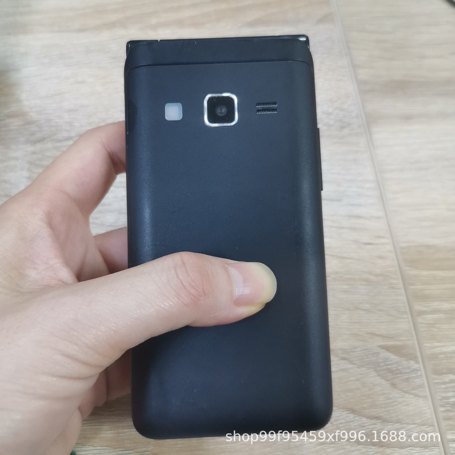 Specially designed for large buttons3G Flip Cover Phone for Students and Elderly with Button Function, Long Battery Life