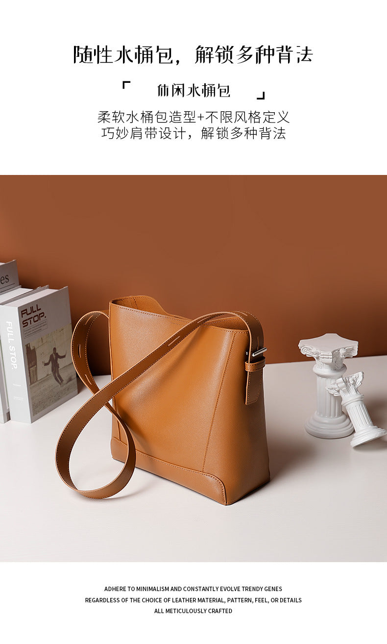 Light Luxury2024New Summer Tote Bag Large Capacity Women's Shoulder Commuter Bag Niche Crossbody Bag