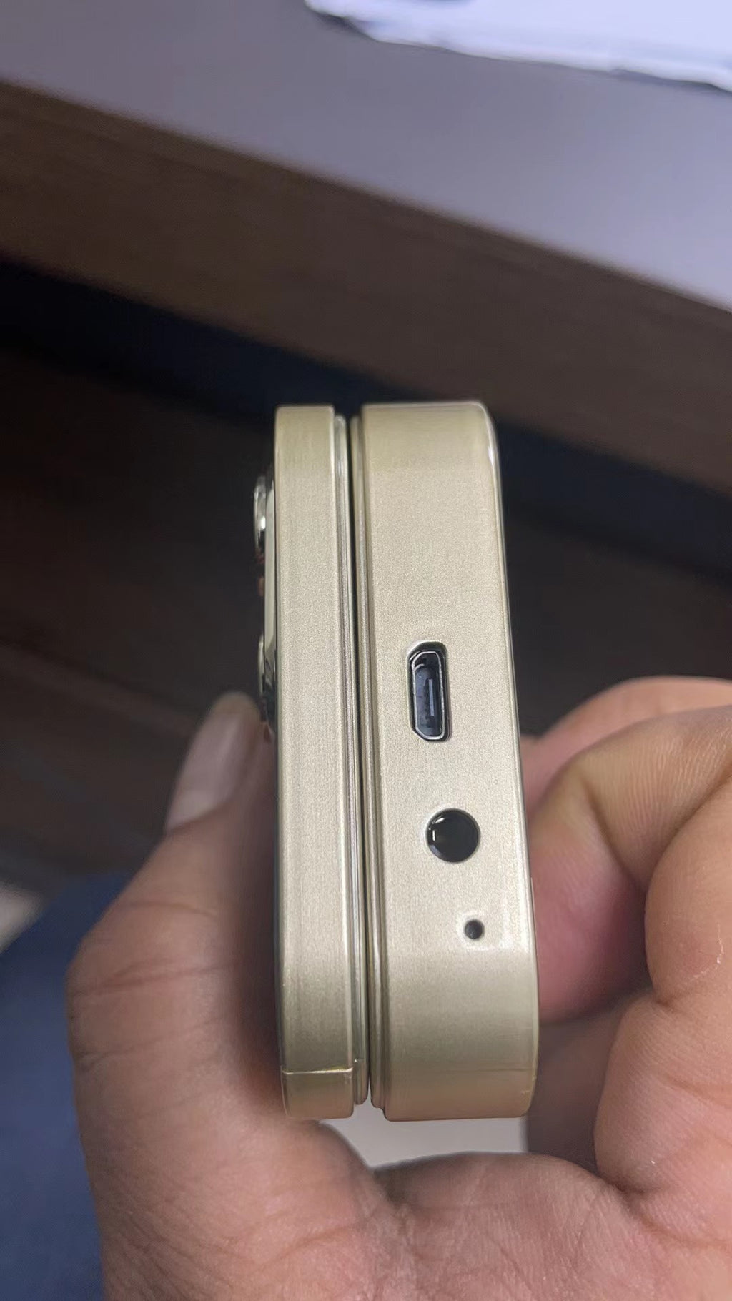 New Mobile Phone i16 pro Dual SIM Non-Smartphone Flip Phone Button Elderly Phone Student Small Phone