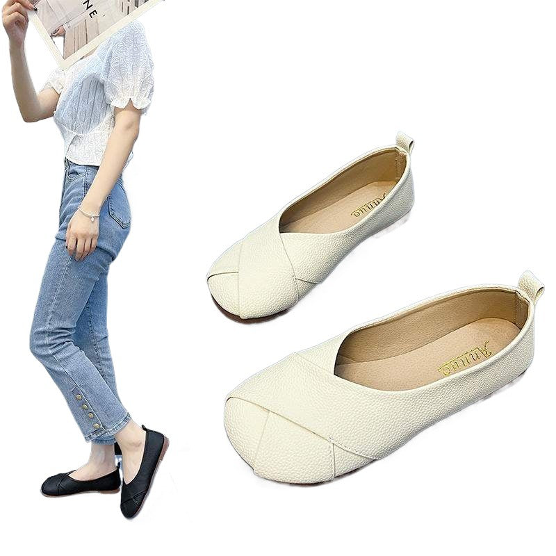 2025New style soft leather large size women's shoes with beef tendon sole36-43Wide Soft Sole Slip-On Shoes