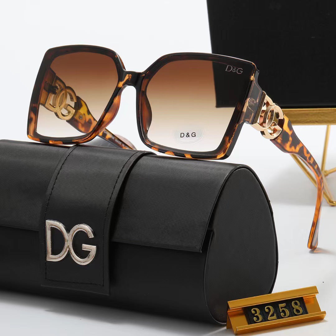 Fashion Brand Sunglasses for Women, European and American Classic Shades, Large Frame, High-End Feel D Home Sunglasses