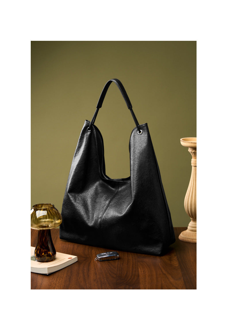 New Vegetable-Tanned Leather Trendy Large-Capacity Textured Tote Bag Versatile Shoulder Bag for Class and Commuting
