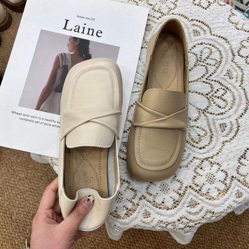 Women's Retro Loafers2025New Spring Soft Sole Soft Leather Non-Slip Maternity Slip-On Granny Shoes